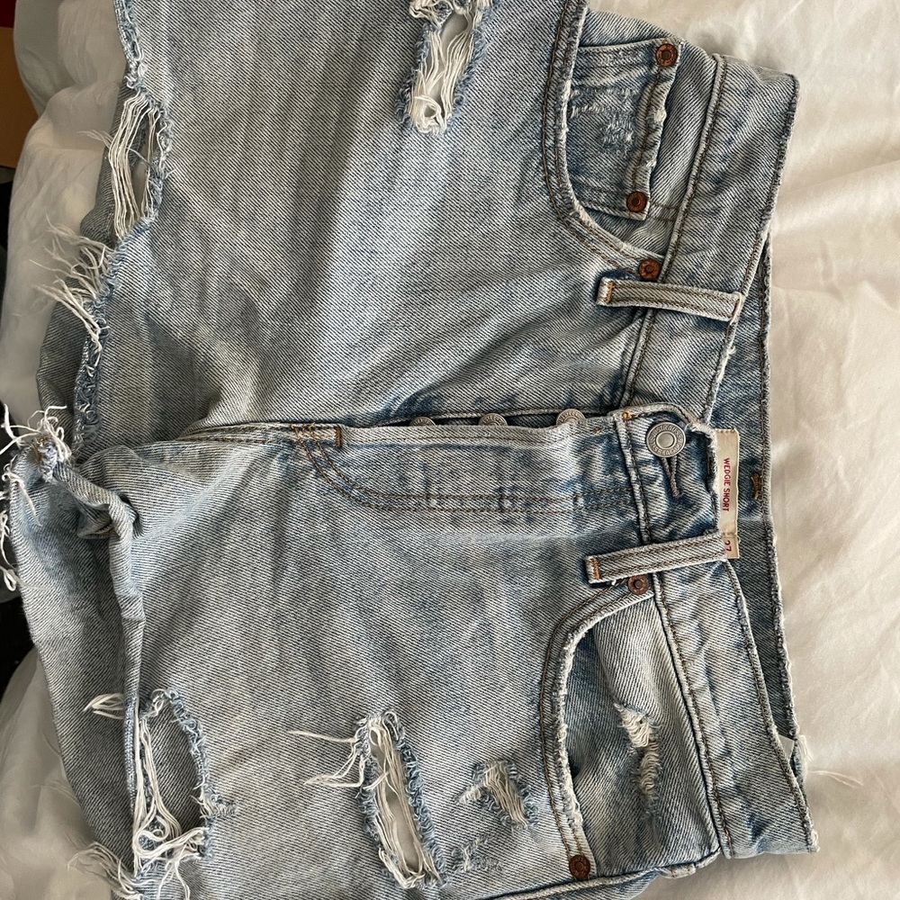 Levi shorts!